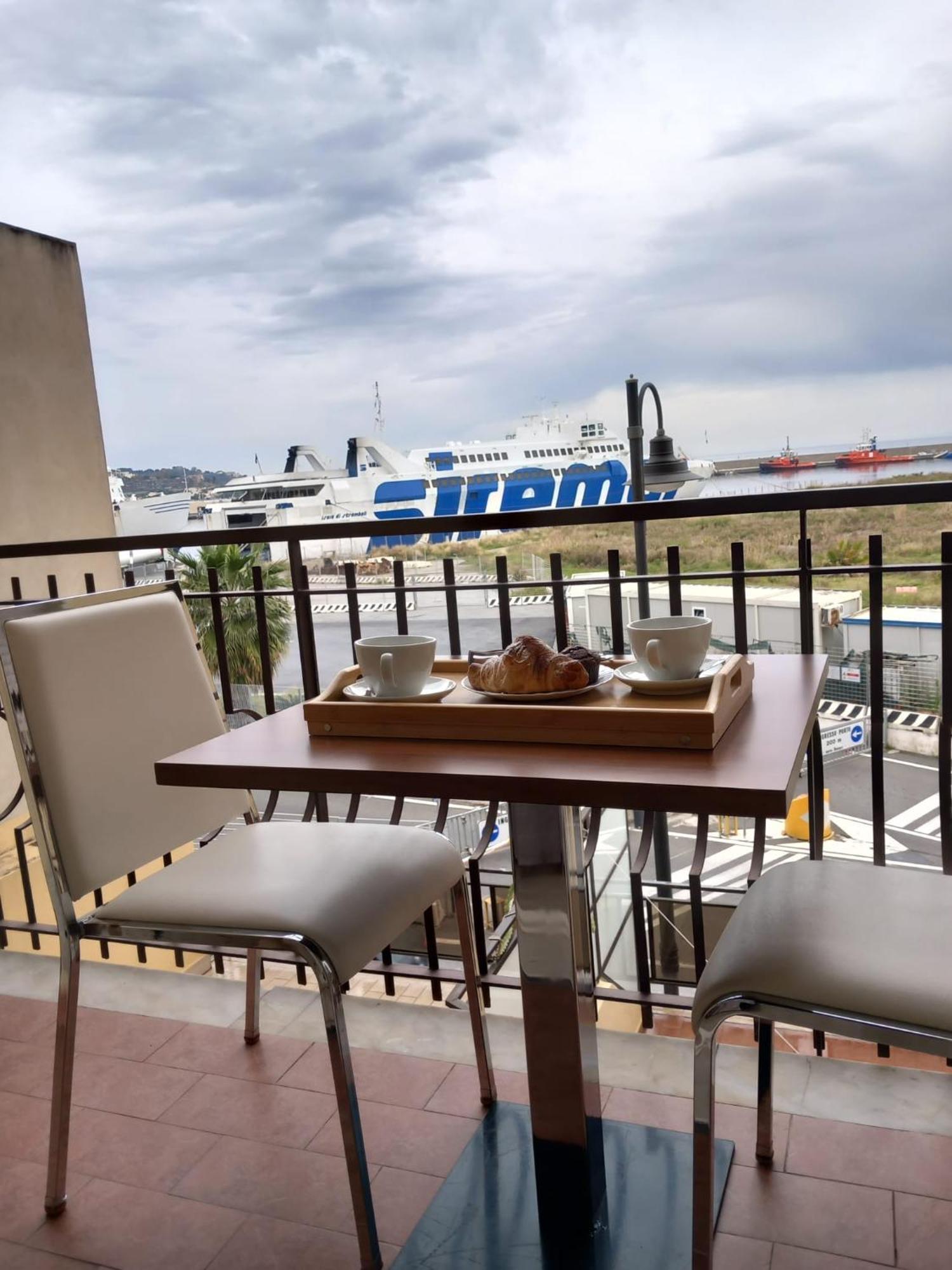 Baaria Porto Rooms Milazzo Bagian luar foto