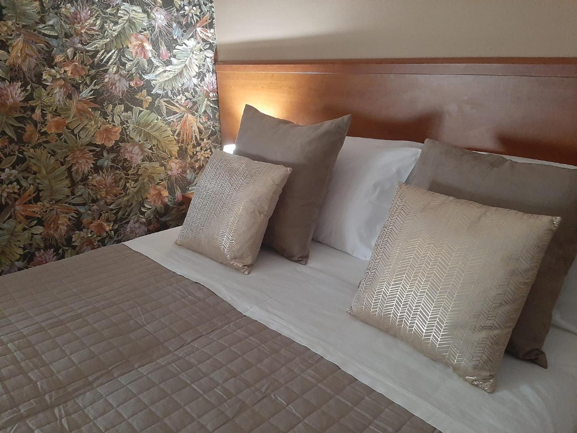 Baaria Porto Rooms Milazzo Bagian luar foto