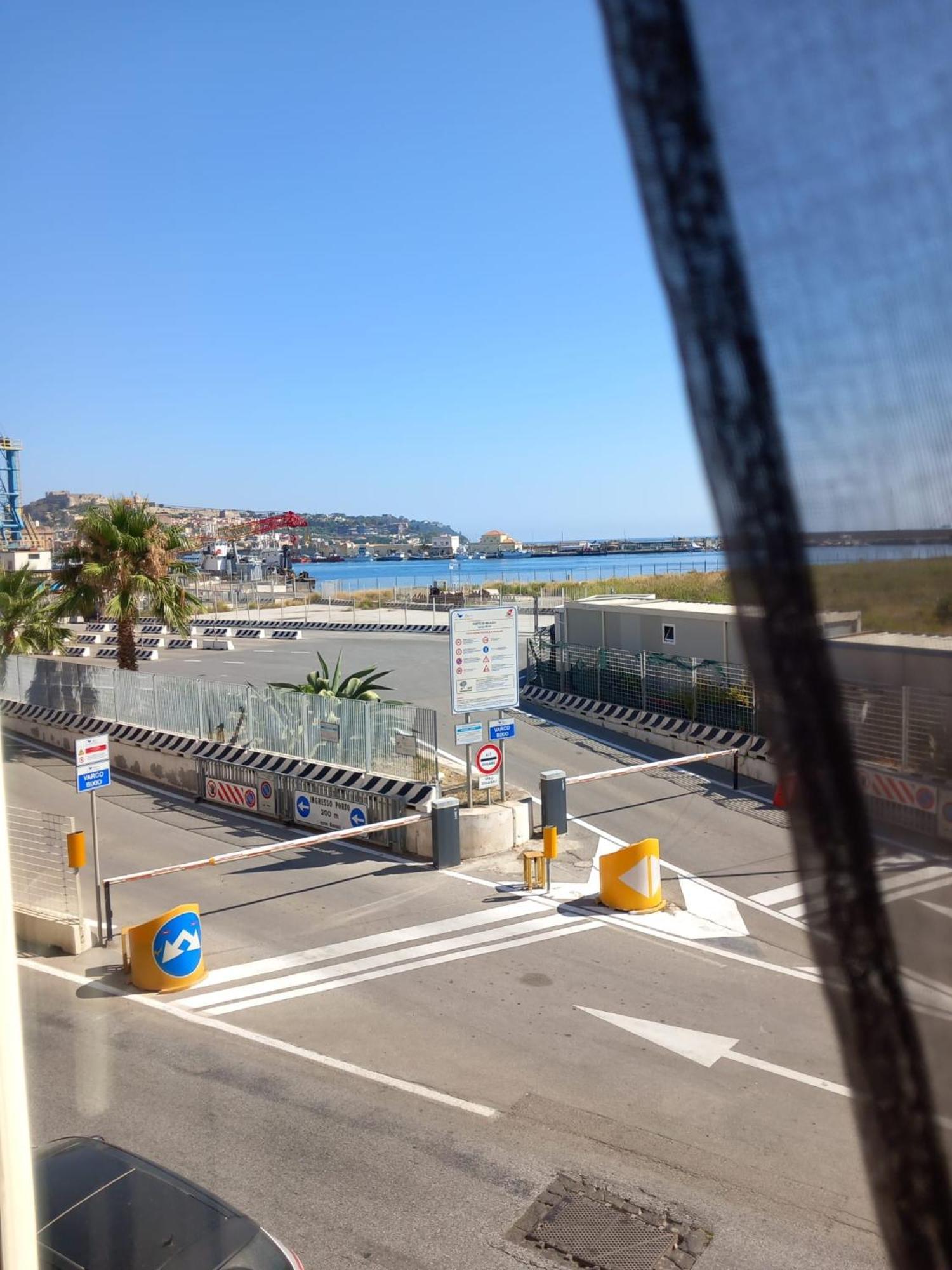 Baaria Porto Rooms Milazzo Bagian luar foto